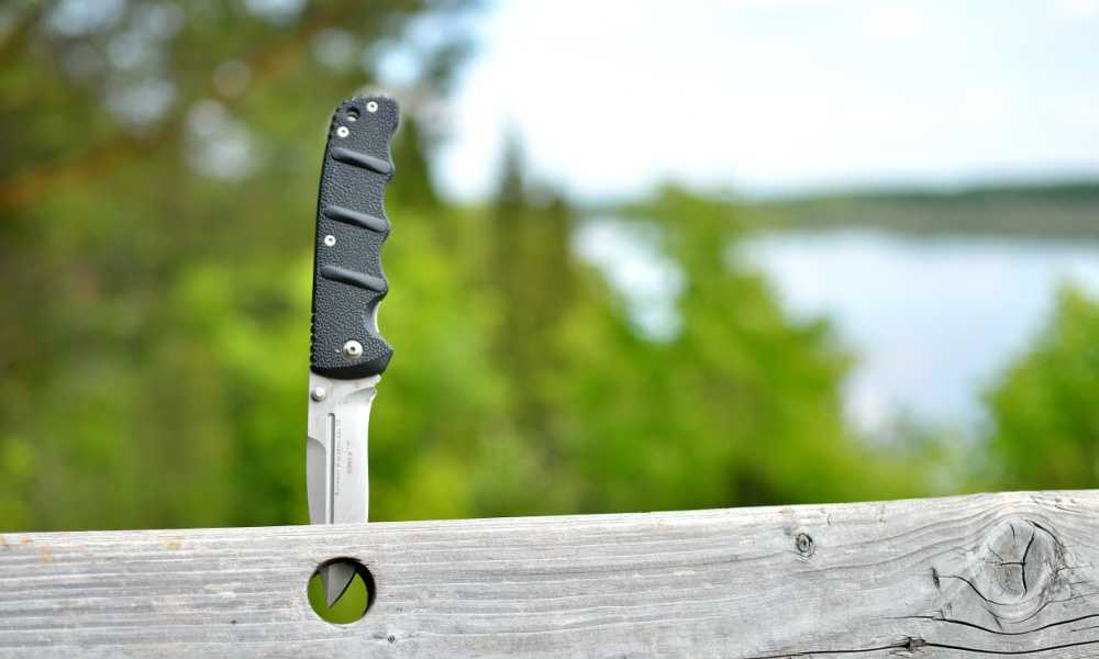 Survival Knife vs. Hatchet: Which One is Best?