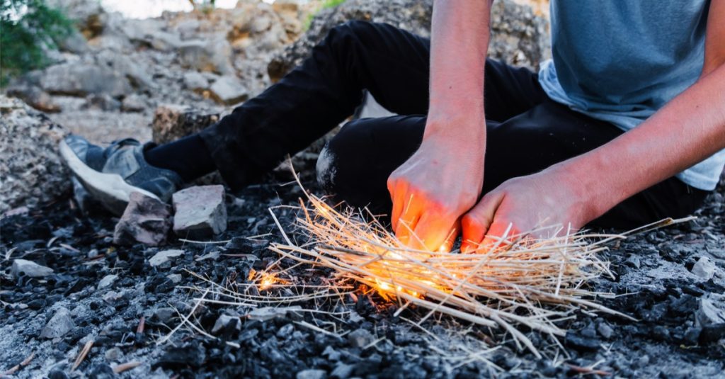 Flint and Steel Fire Starter Guide &#8211; How to Build a Fire