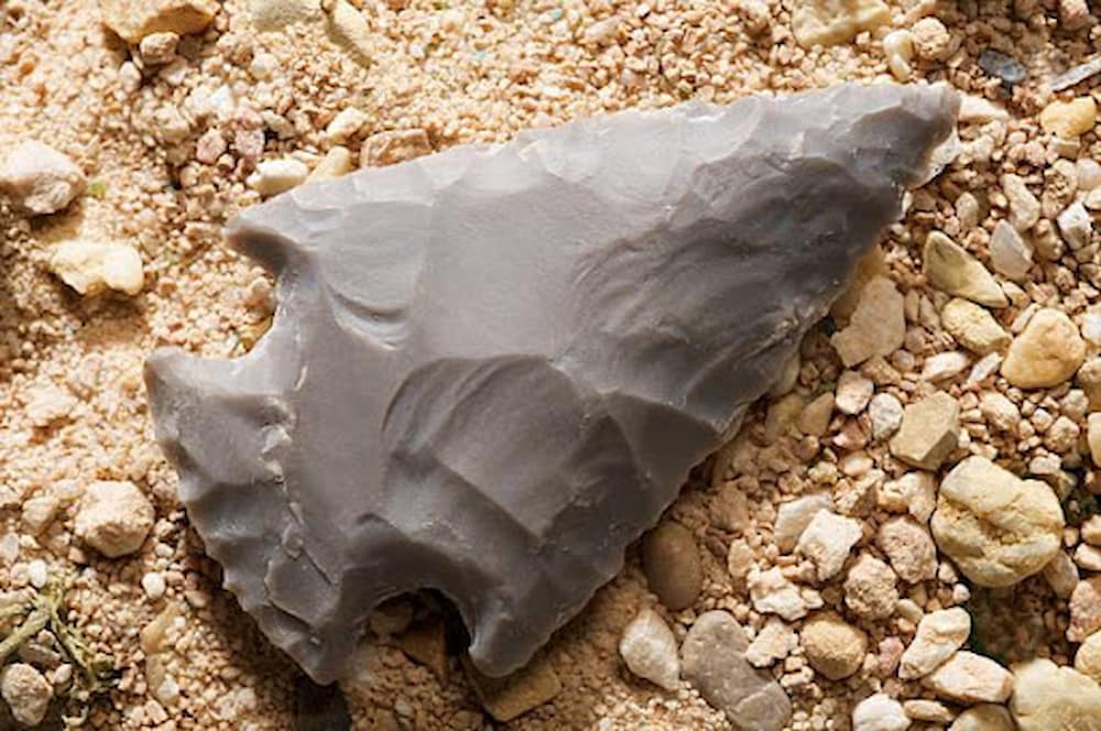 How to Make Arrowheads – The Art of Flint Knapping