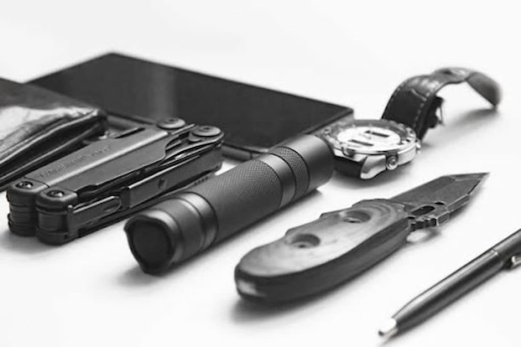 How to Build an EDC Tool Kit – All You Should Know