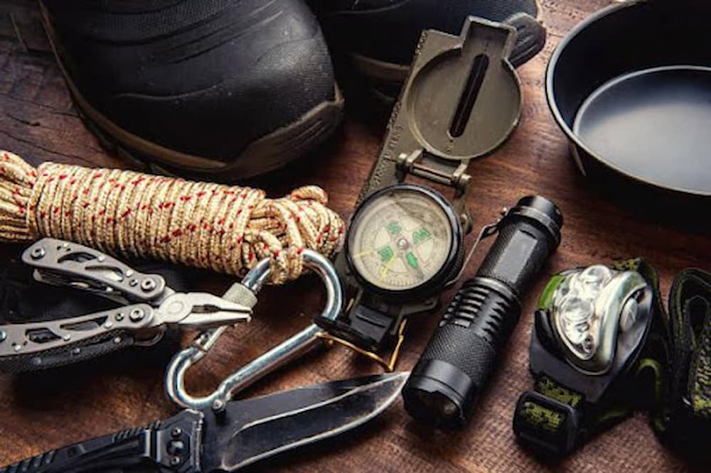 How to Make Your Own Tactical Survival Kit – A Complete Checklist